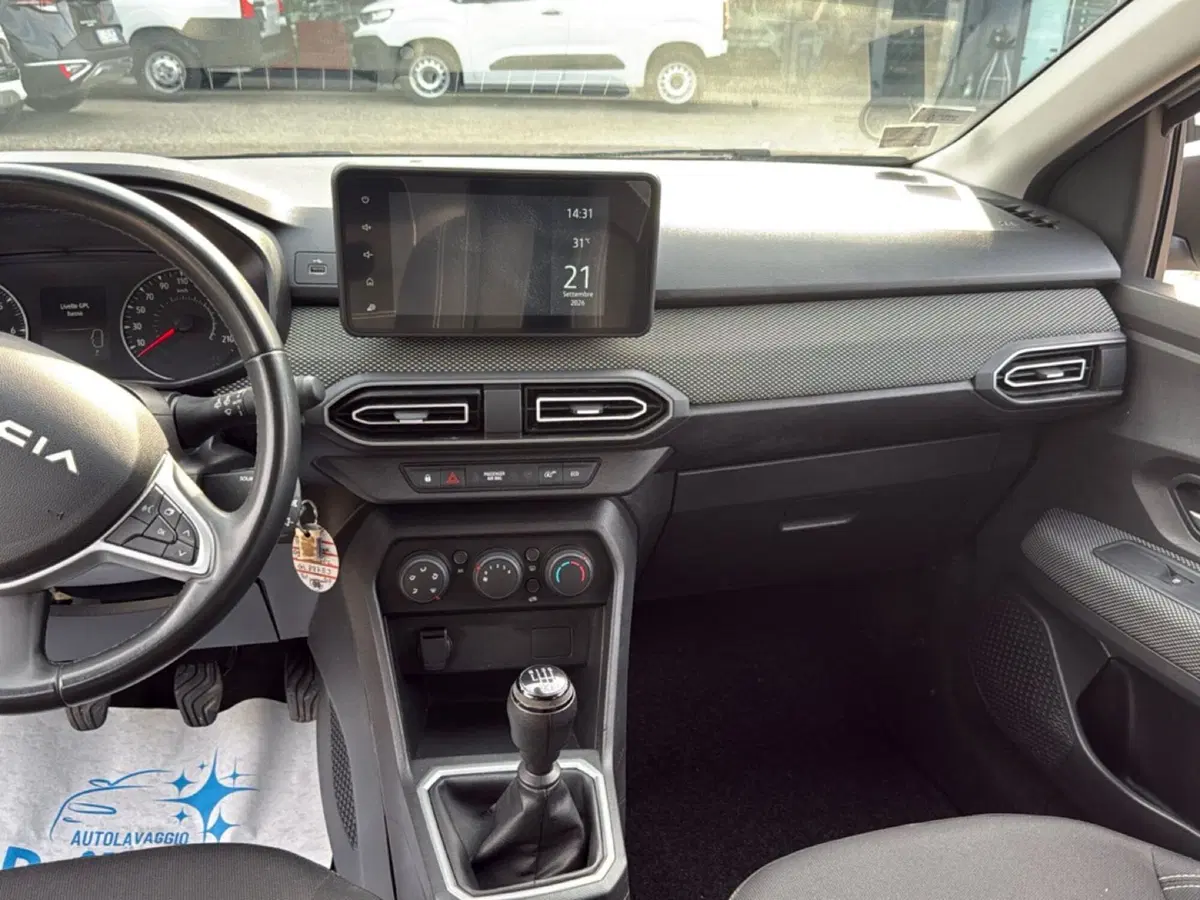 Dacia Jogger usata a Ravenna (13)