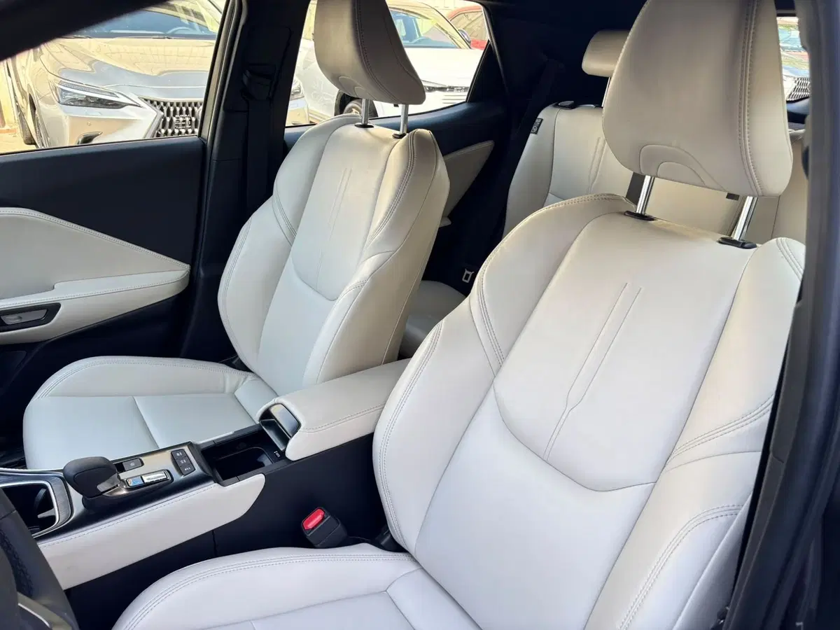 Lexus LBX usata a Modena (13)