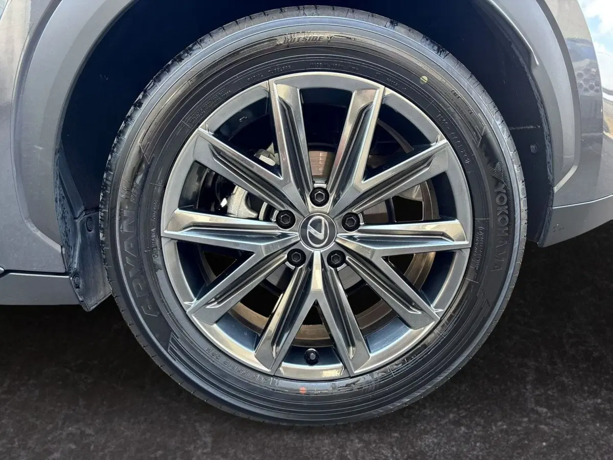 Lexus LBX usata a Modena (15)