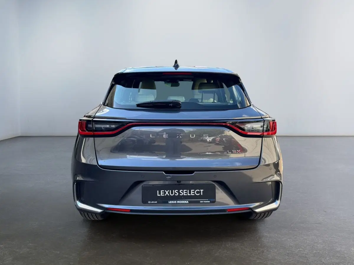 Lexus LBX usata a Modena (6)