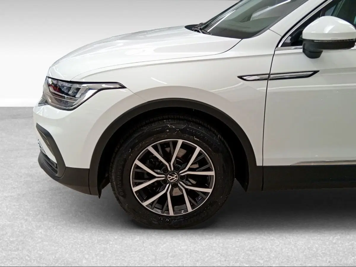Volkswagen Tiguan usata a Livorno (4)