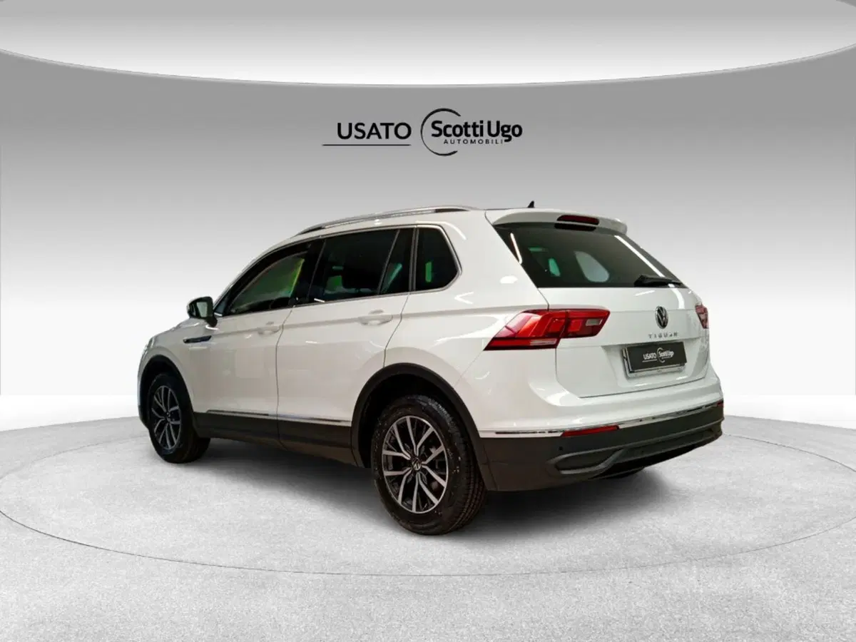 Volkswagen Tiguan usata a Livorno (6)