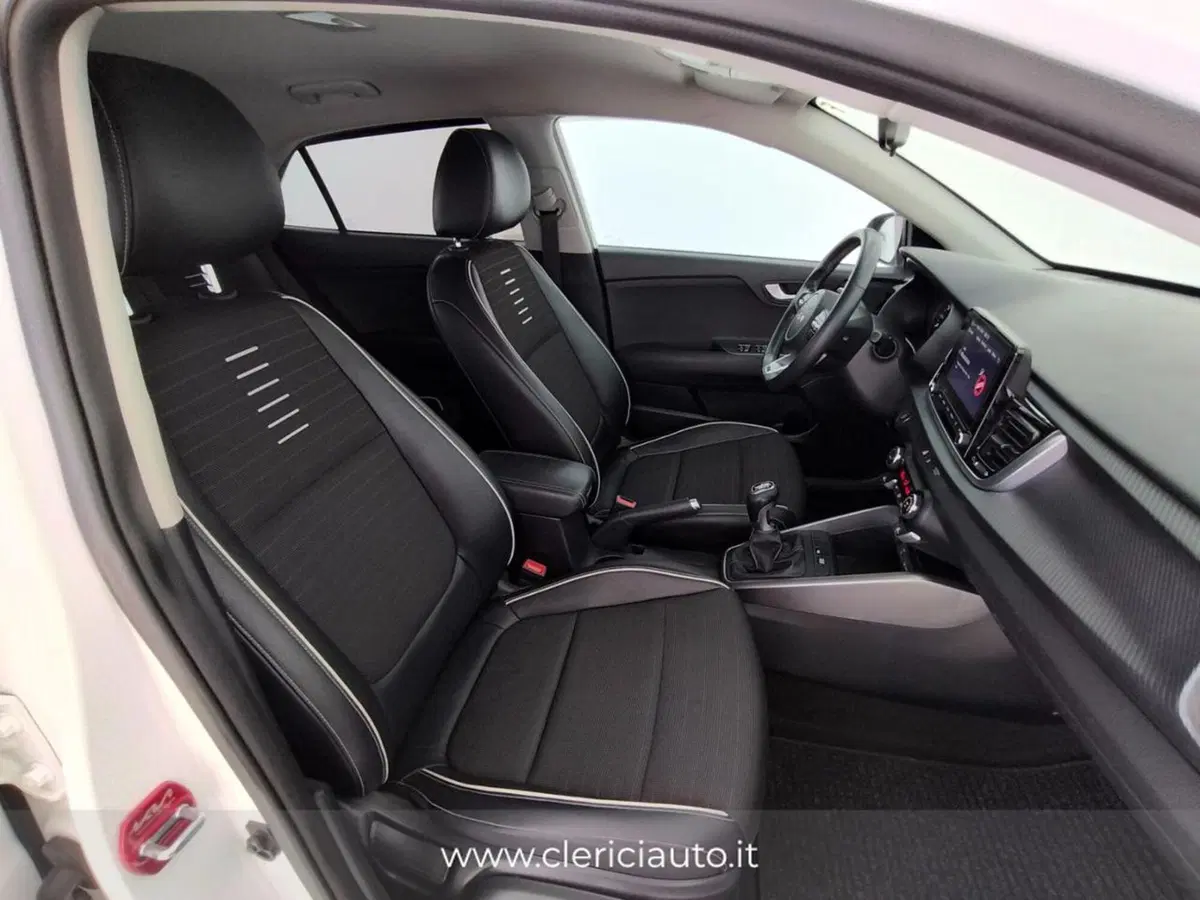 Kia Rio usata a Como (3)