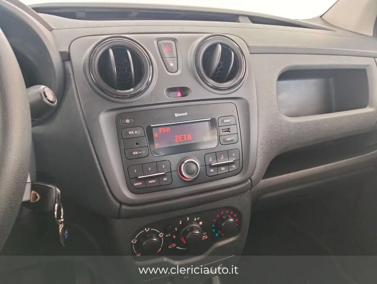 Dacia Dokker Furgone usata a Como (12)