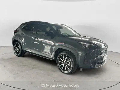 Toyota Yaris Cross 1.5h GR Sport Black Sky fwd 116cv e-cvt del 2025 usata a Napoli