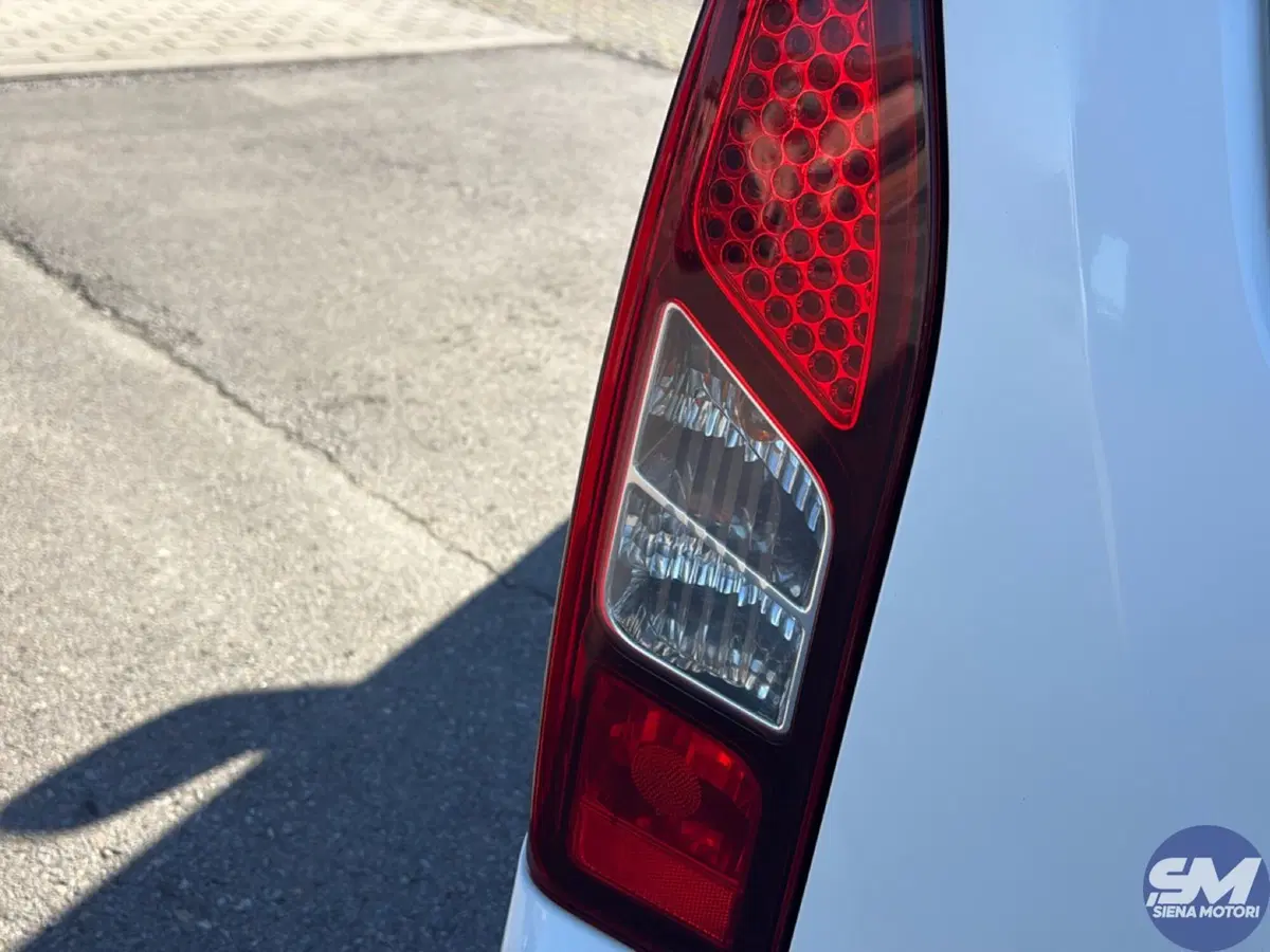Peugeot Partner usata a Siena (10)