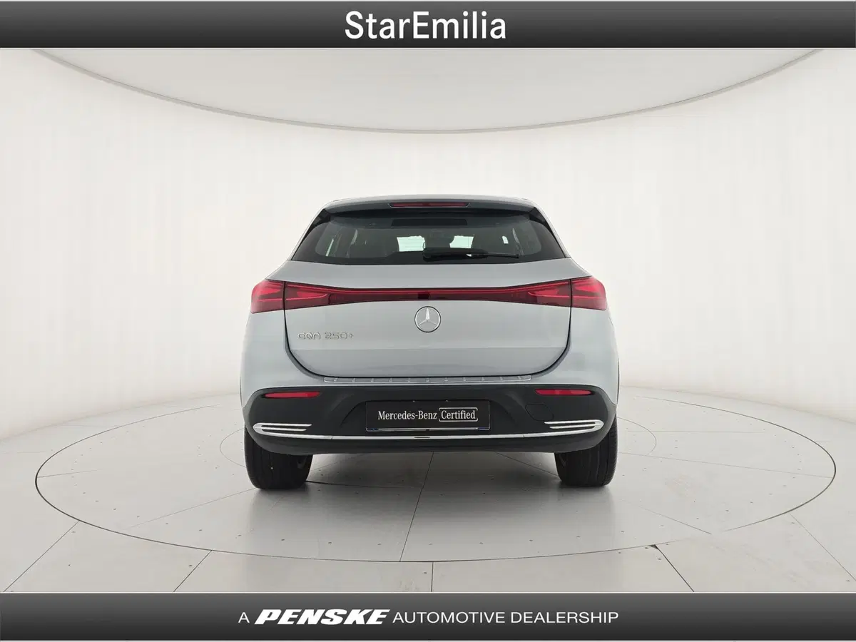 Mercedes-Benz EQA usata a Bologna (4)