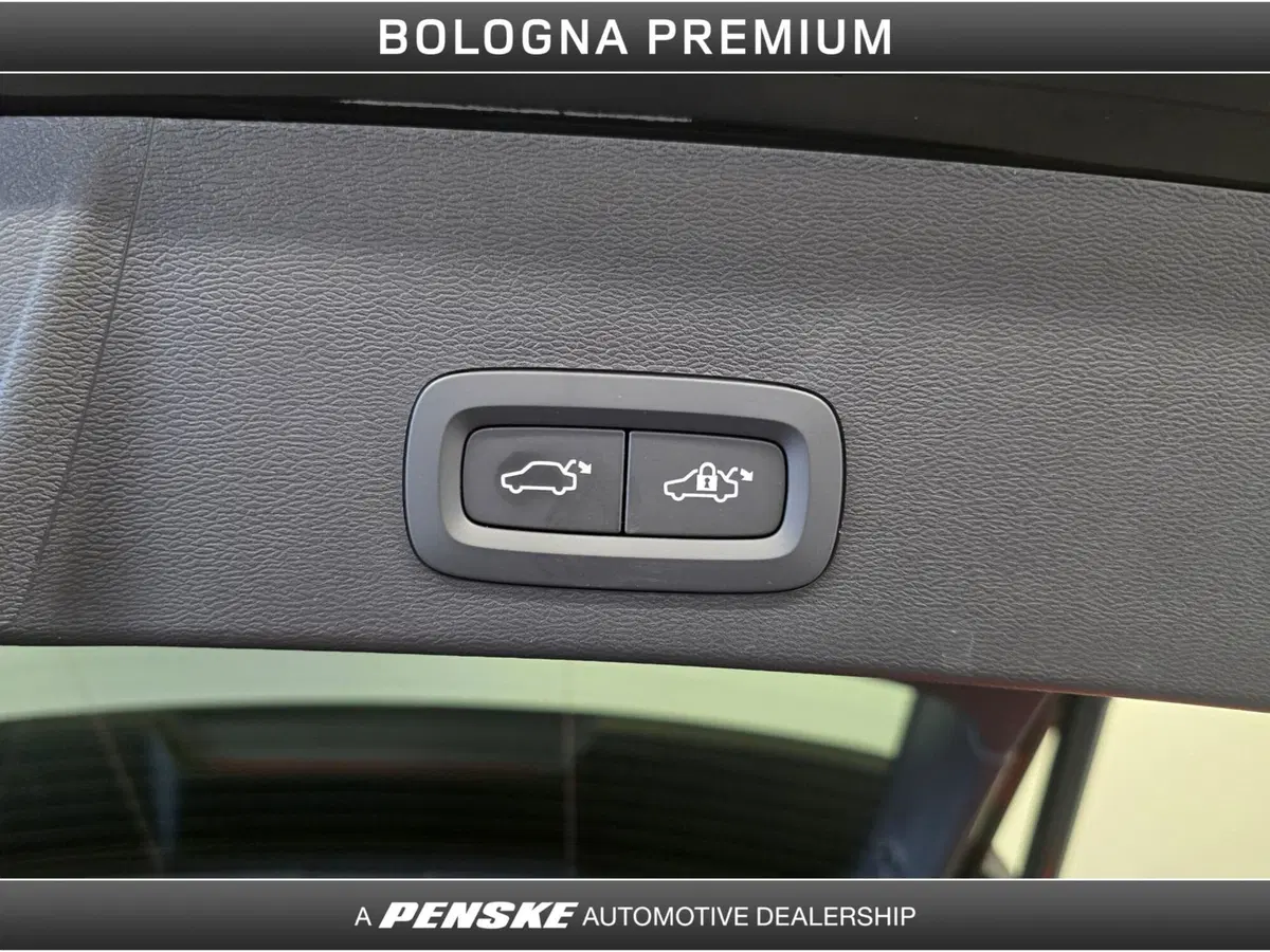 Volvo XC40 usata a Bologna (11)