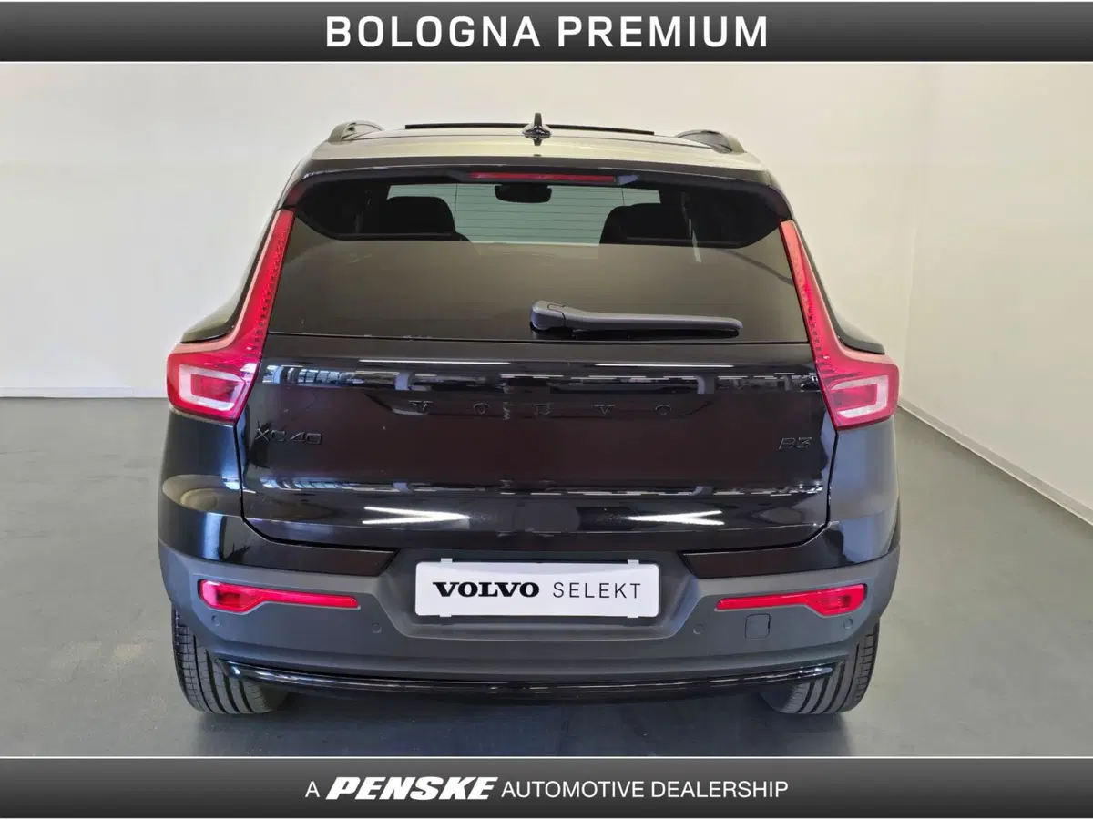 Volvo XC40 usata a Bologna (7)