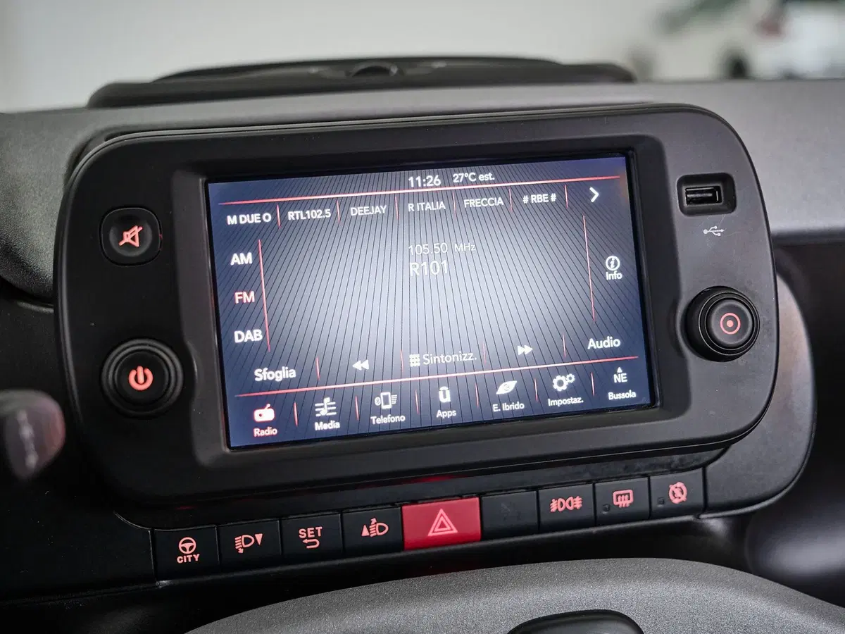 Fiat Panda Cross usata a Prato (17)