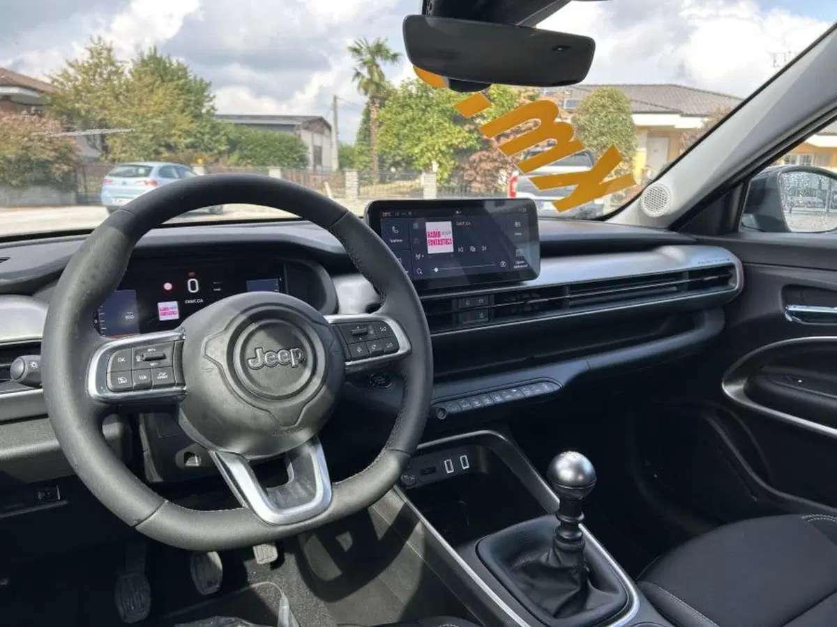 Jeep Avenger nuova a Cuneo (10)