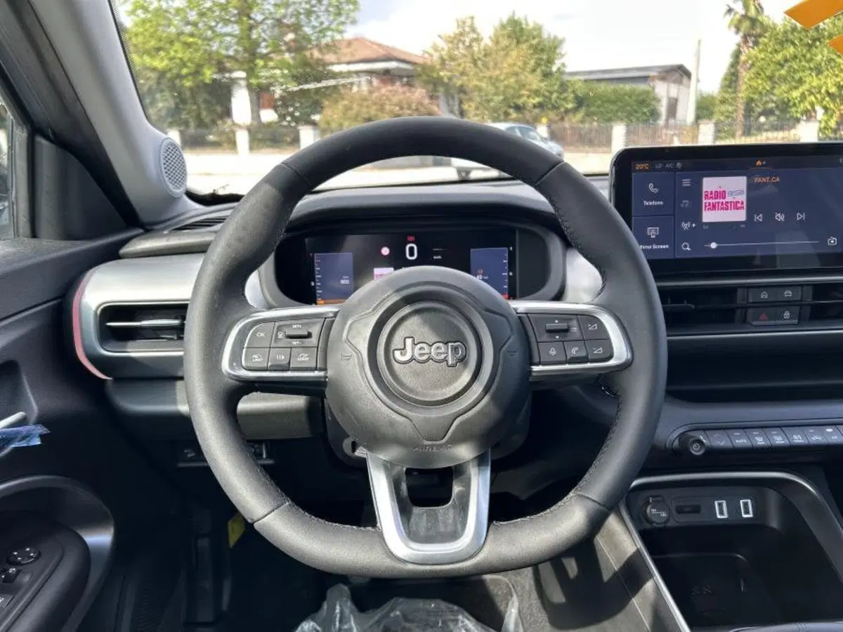 Jeep Avenger nuova a Cuneo (11)