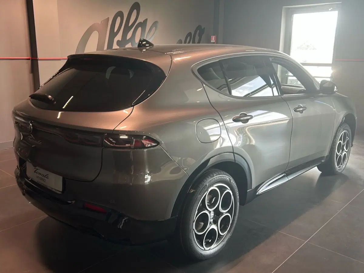 Alfa Romeo Tonale nuova a Frosinone (5)