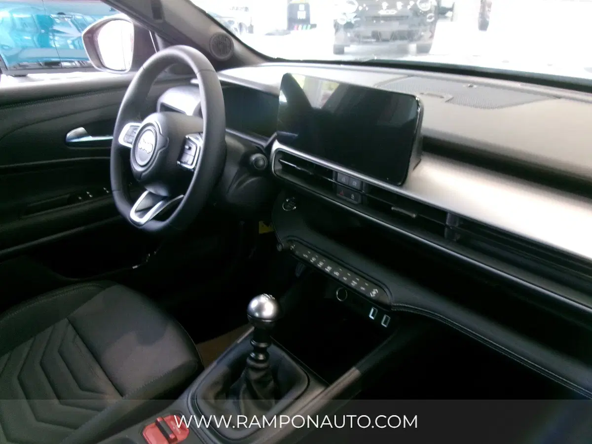 Jeep Avenger nuova a Venezia (10)
