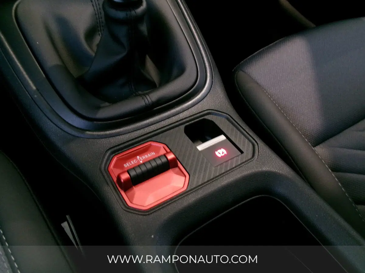 Jeep Avenger nuova a Venezia (15)