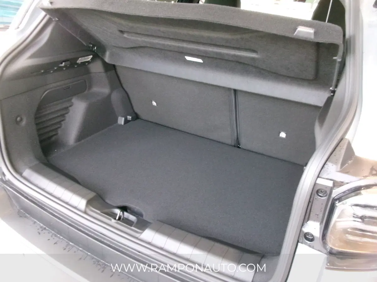 Jeep Avenger nuova a Venezia (17)