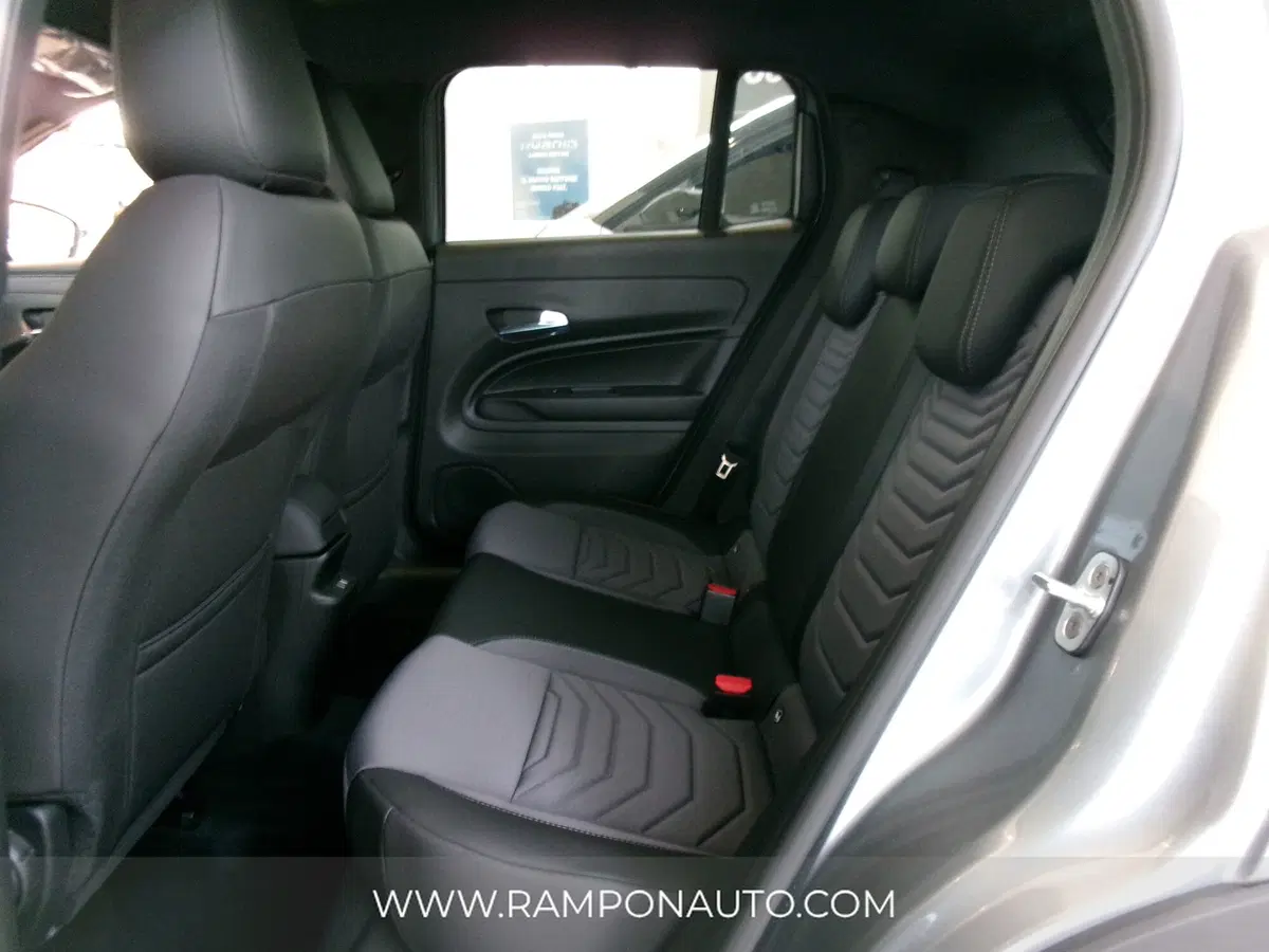 Jeep Avenger nuova a Venezia (8)