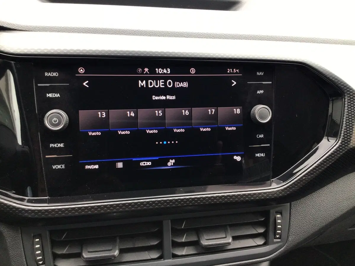 Volkswagen T-Cross usata a Genova (16)