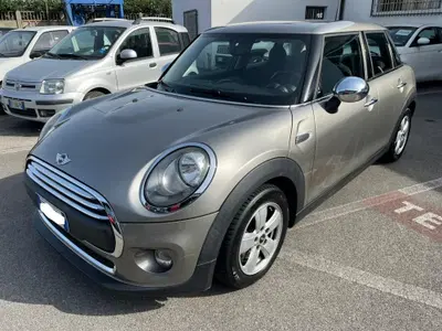 MINI Mini 1.5 One D 5 porte del 2016 usata a Lucca