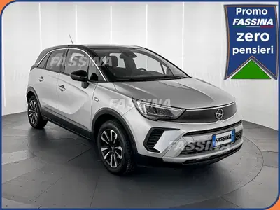 Opel Crossland 1.5 ecotec Elegance 110cv del 2024 usata a Milano