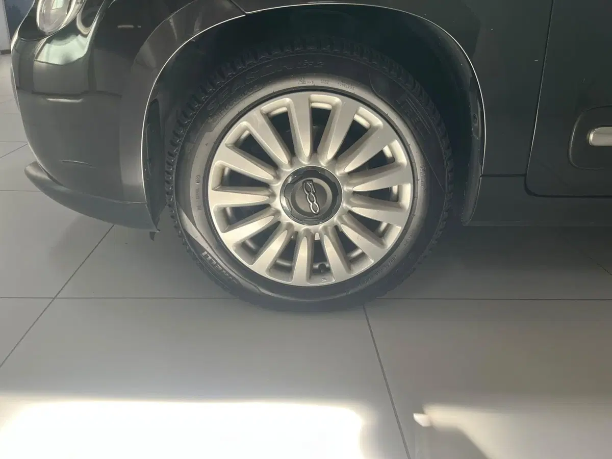 Fiat 500L usata a Lucca (7)