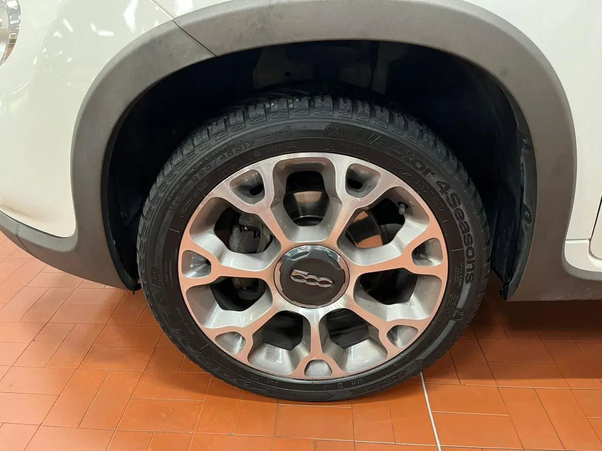Fiat 500L usata a Lucca (10)