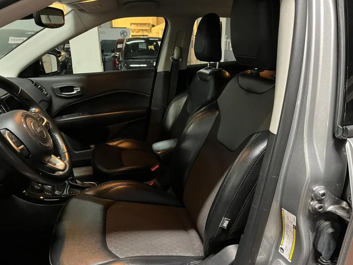 Jeep Compass usata a Lucca (13)