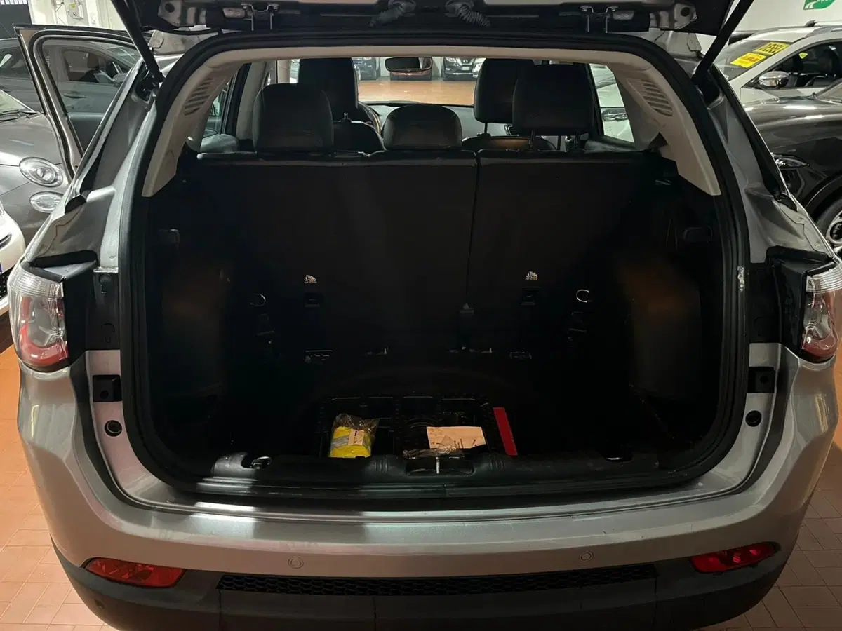 Jeep Compass usata a Lucca (15)