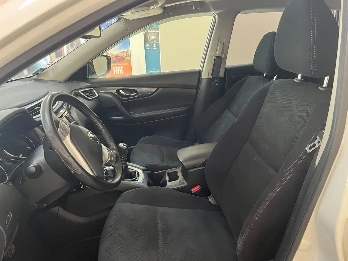 Nissan X-Trail usata a Lucca (12)