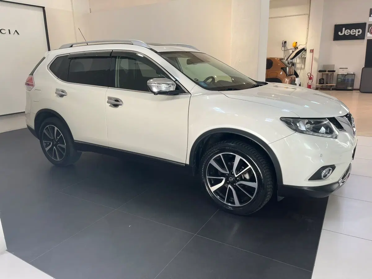 Nissan X-Trail usata a Lucca (4)