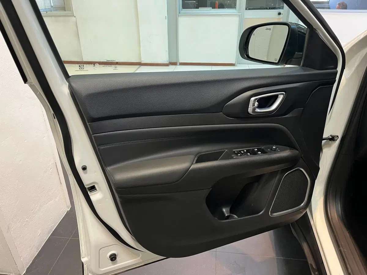 Jeep Compass usata a Lucca (11)