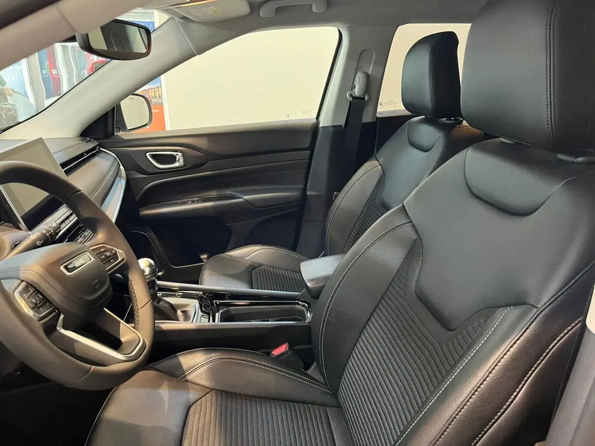 Jeep Compass usata a Lucca (13)