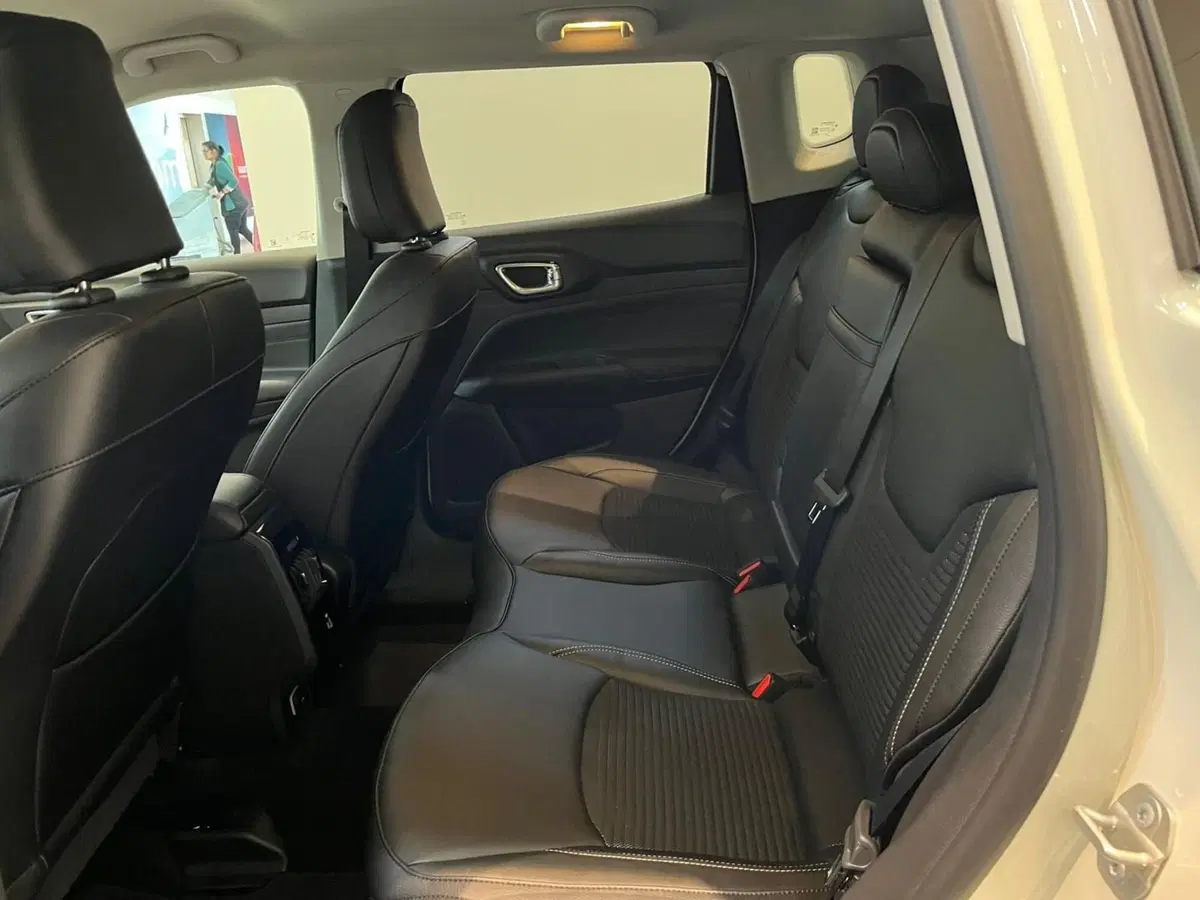 Jeep Compass usata a Lucca (14)