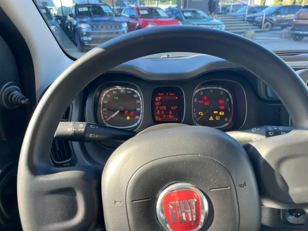 Fiat Panda Cross usata a Lucca (14)