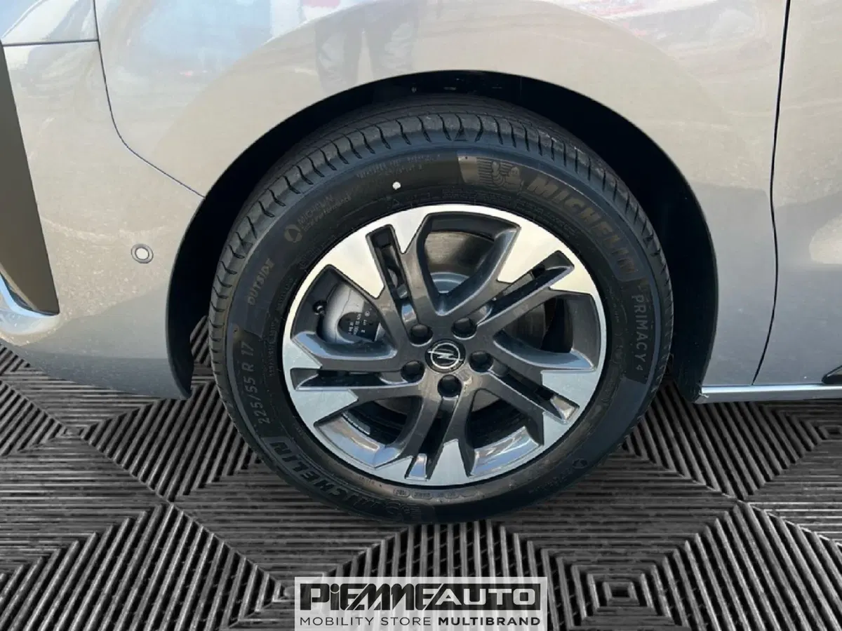 Opel Zafira nuova a Parma (12)