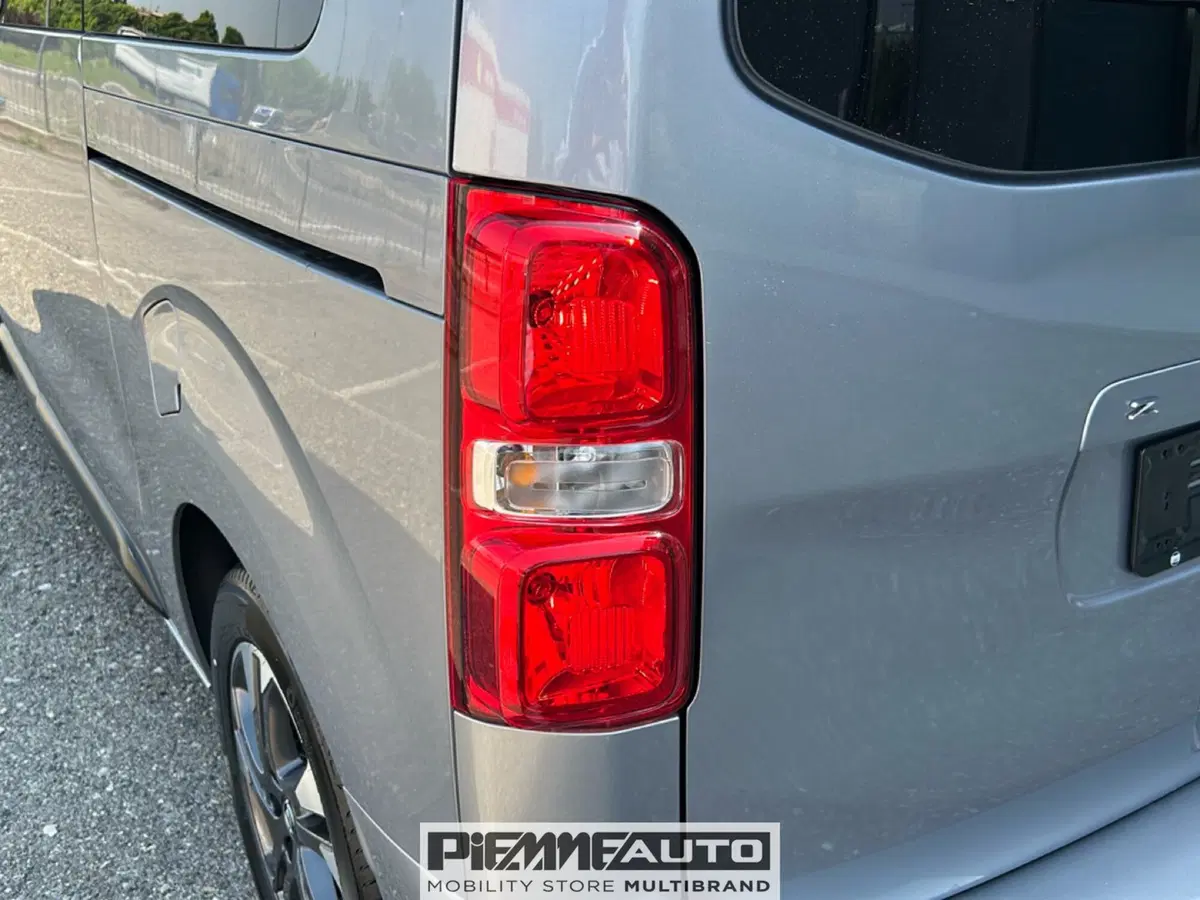Opel Zafira nuova a Parma (16)