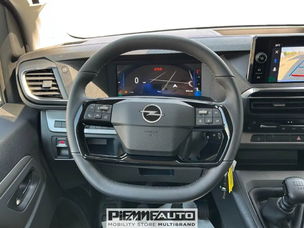 Opel Zafira nuova a Parma (18)