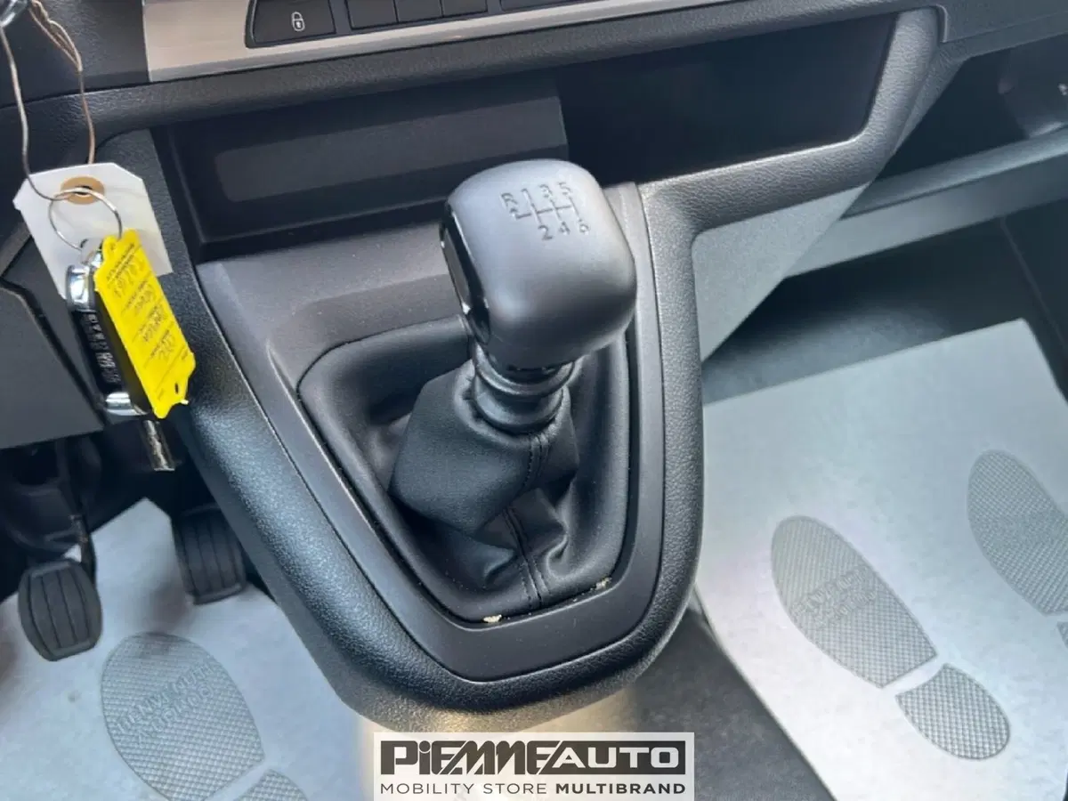 Opel Zafira nuova a Parma (19)