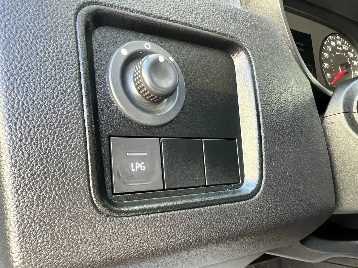 Dacia Duster usata a Chieti (13)