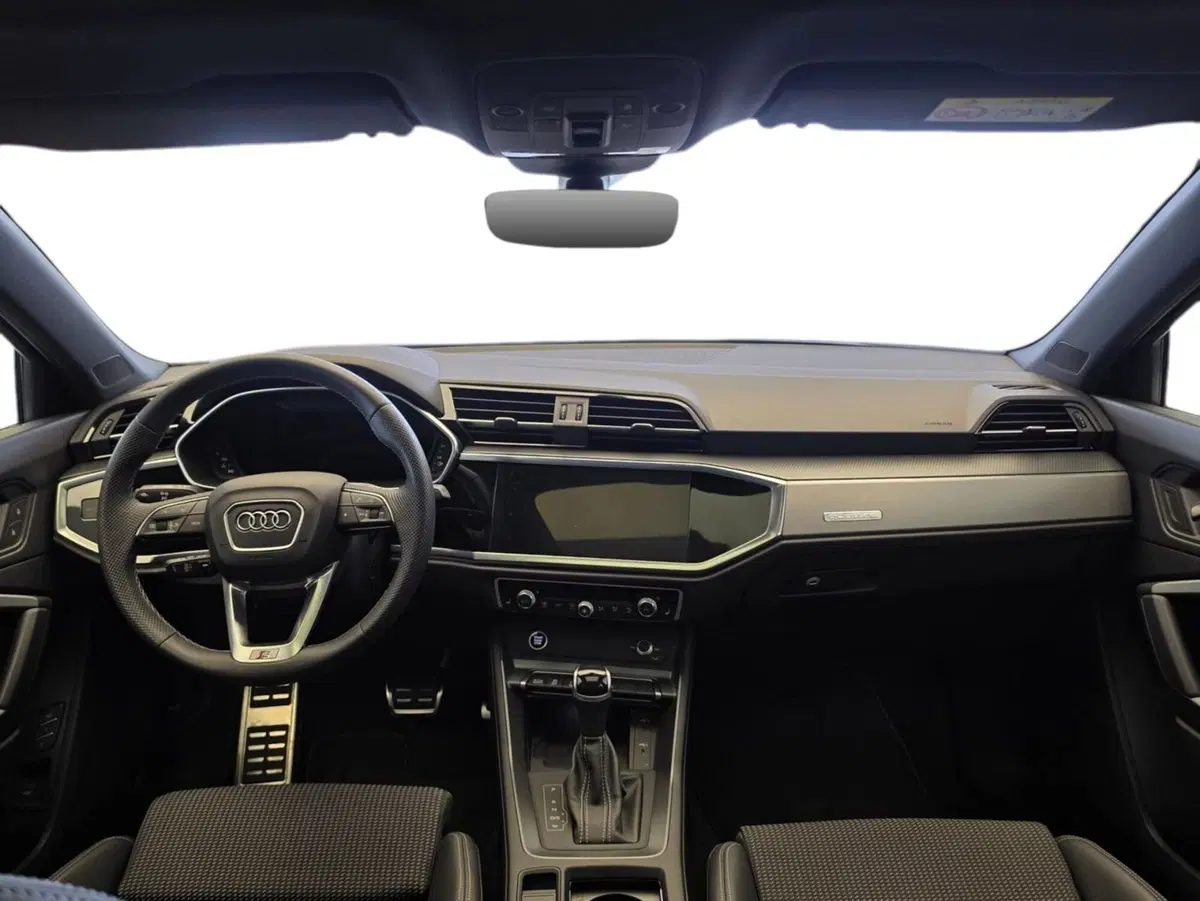 Audi Q3 Sportback usata a Bari (4)