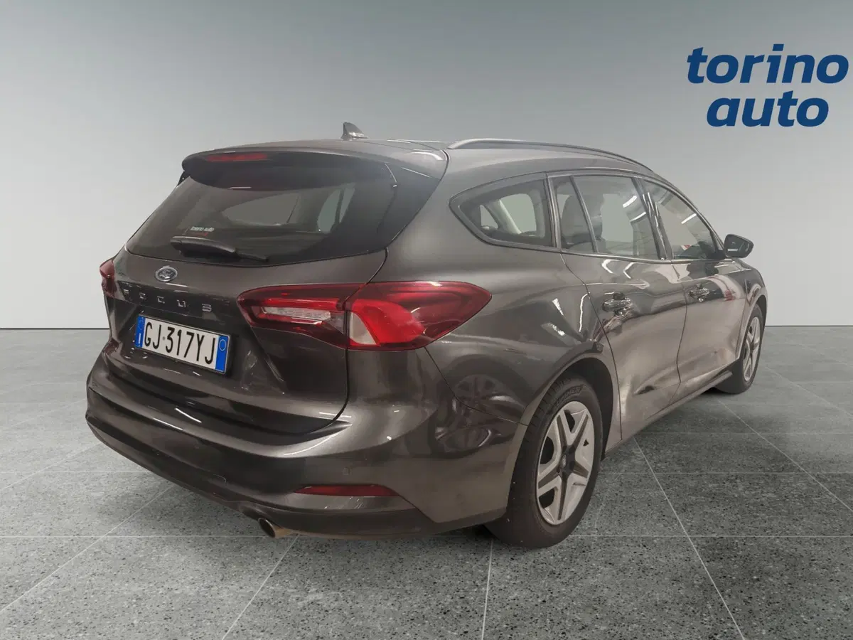 Ford Focus Station Wagon usata a Torino (4)