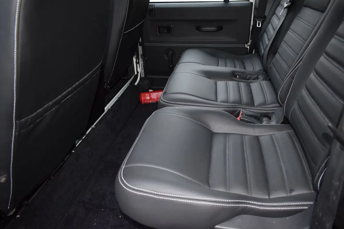 Land Rover Defender usata a Cuneo (14)