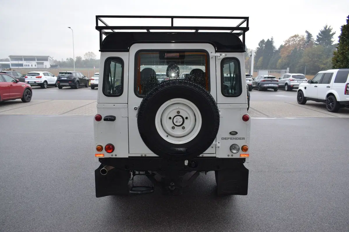 Land Rover Defender usata a Cuneo (7)