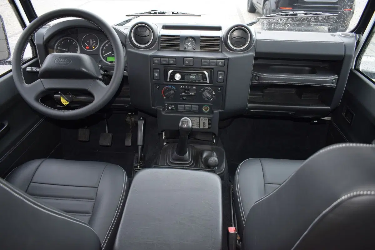 Land Rover Defender usata a Cuneo (9)