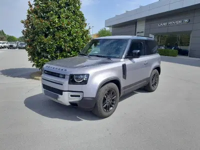 Land Rover Defender 90 3.0d i6 mhev X-Dynamic SE awd 250cv auto del 2023 usata a Cuneo