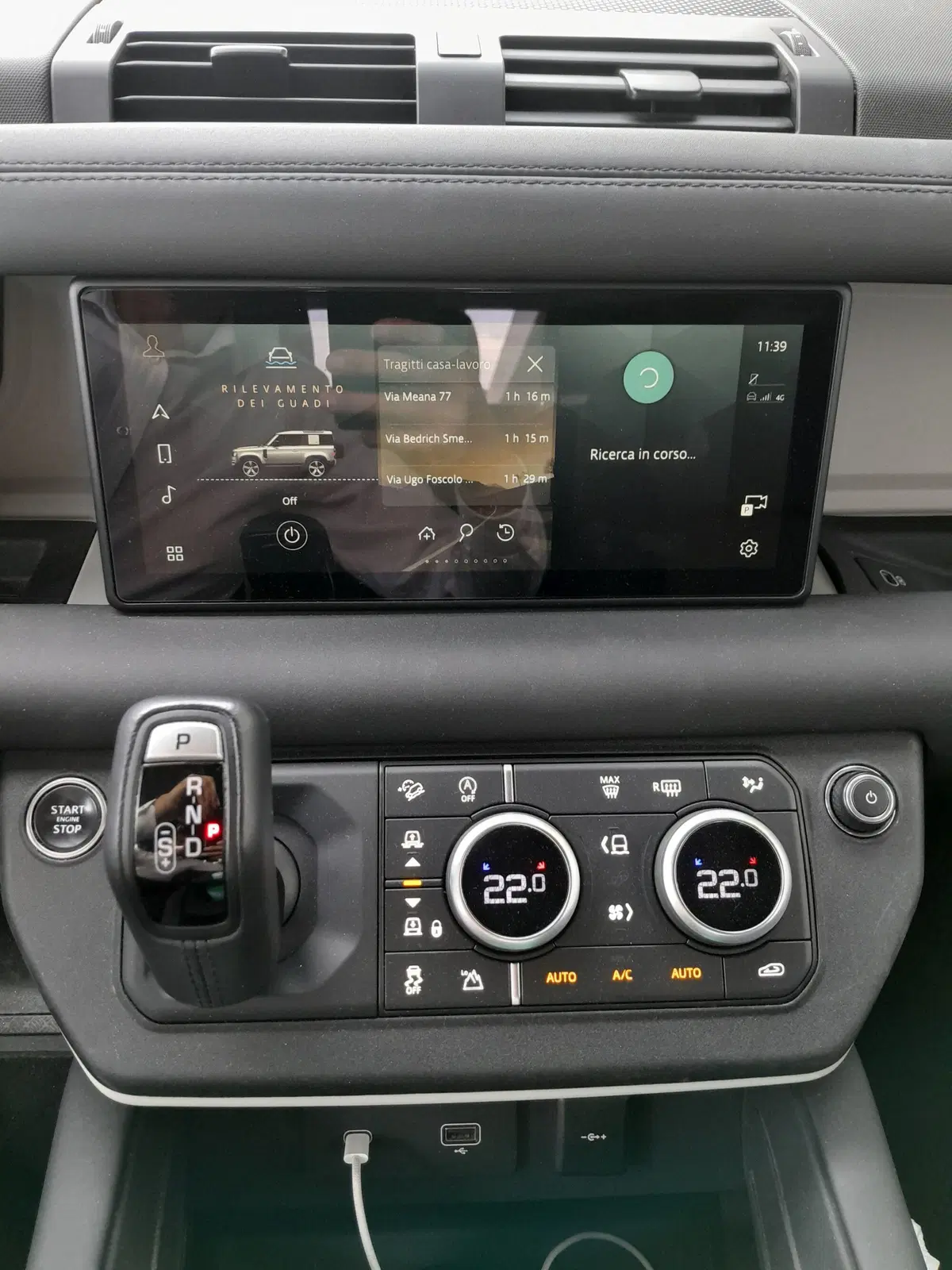 Land Rover Defender usata a Cuneo (11)