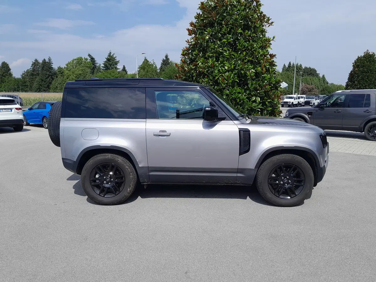Land Rover Defender usata a Cuneo (5)