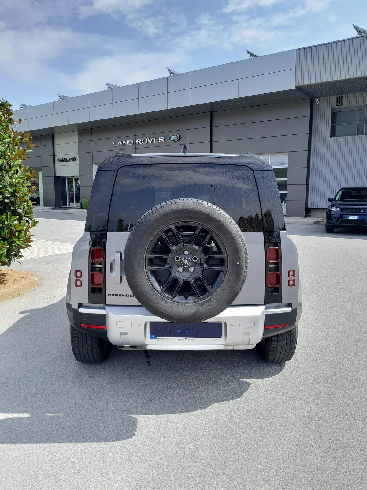 Land Rover Defender usata a Cuneo (7)