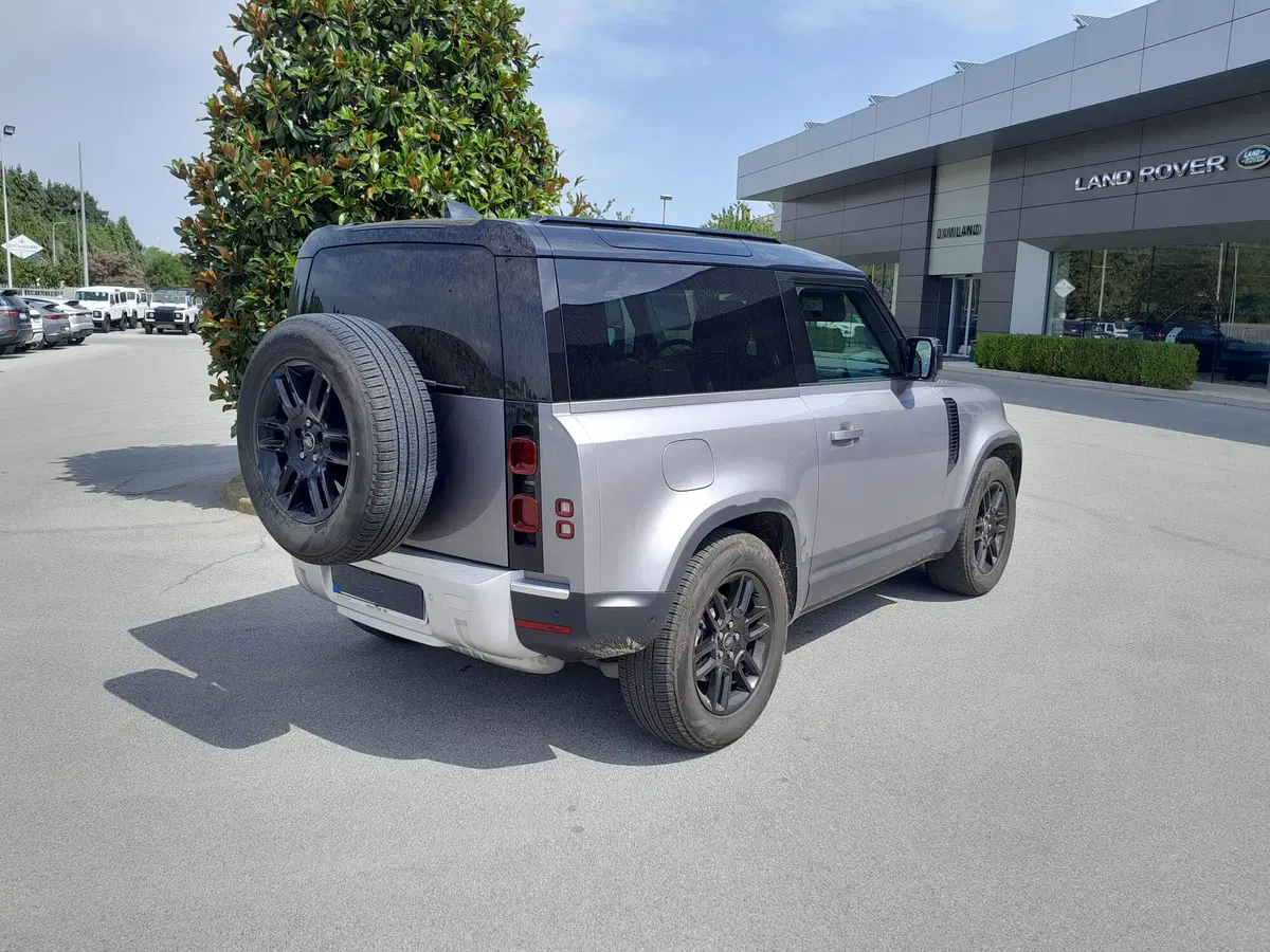 Land Rover Defender usata a Cuneo (8)