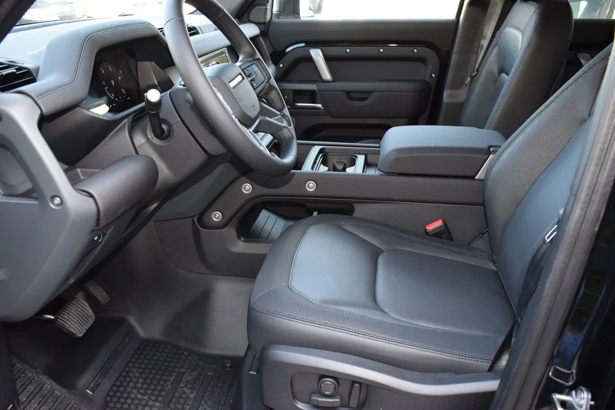Land Rover Defender usata a Cuneo (12)